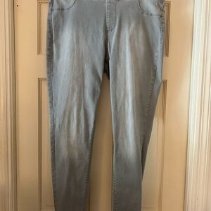 Old Navy Women's Gray Skinny Jeans